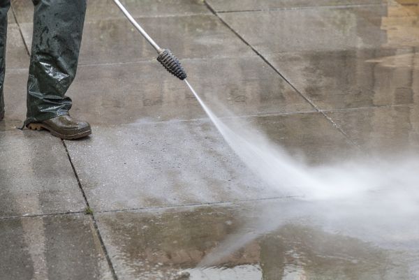Concrete Power Washing in Davenport
