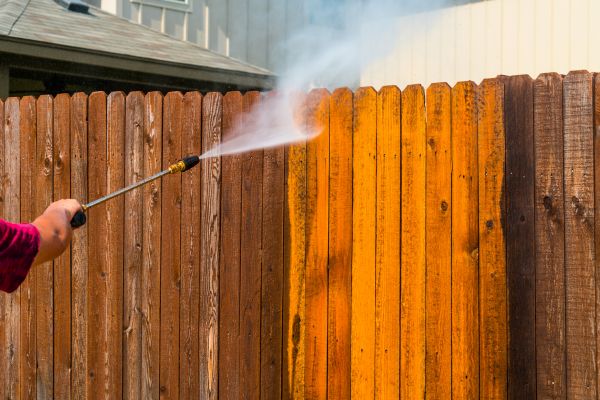 Fence Pressure Cleaning in Davenport