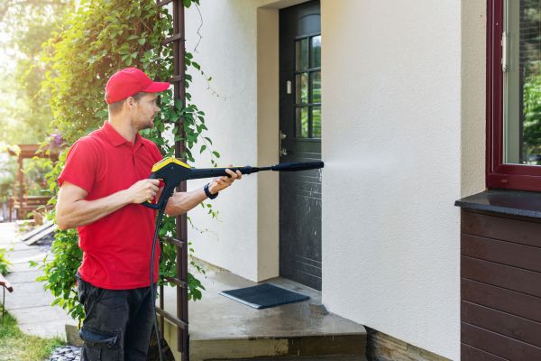 Building Exterior Cleaning in Davenport