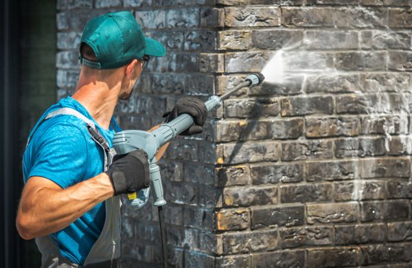 Brick Wall Cleaning in Davenport