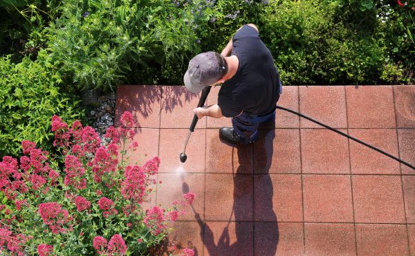 Terrace Cleaning in Davenport