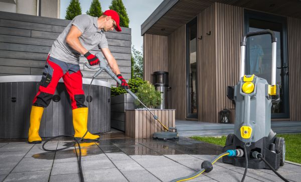 Concrete Patio Washing in Davenport