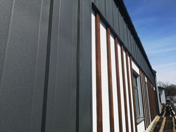 Aluminum Siding Power Washing in Davenport