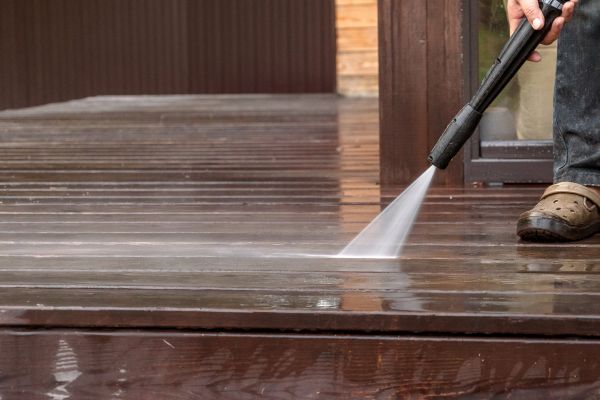 Balcony Pressure Washing in Davenport