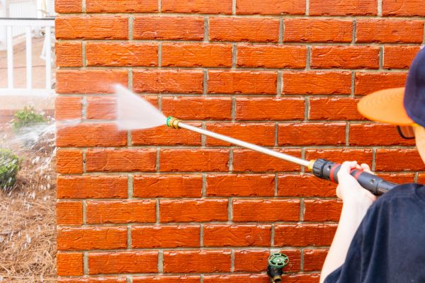 Wall Pressure Washing in Davenport