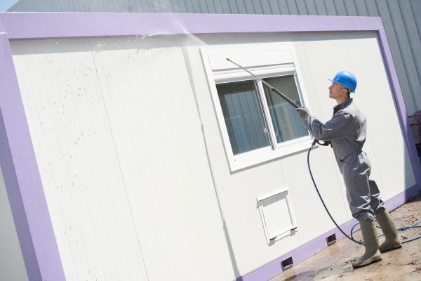 Apartment Pressure Washing in Davenport